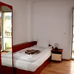 Family Daisy Hotel 2*