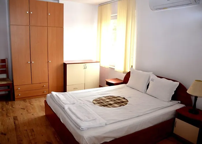 Family Daisy Hotel 2*